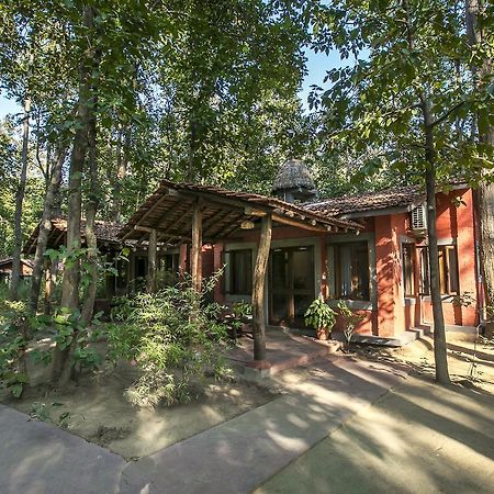 Kanha Jungle Lodge Dhanwār Eksteriør billede