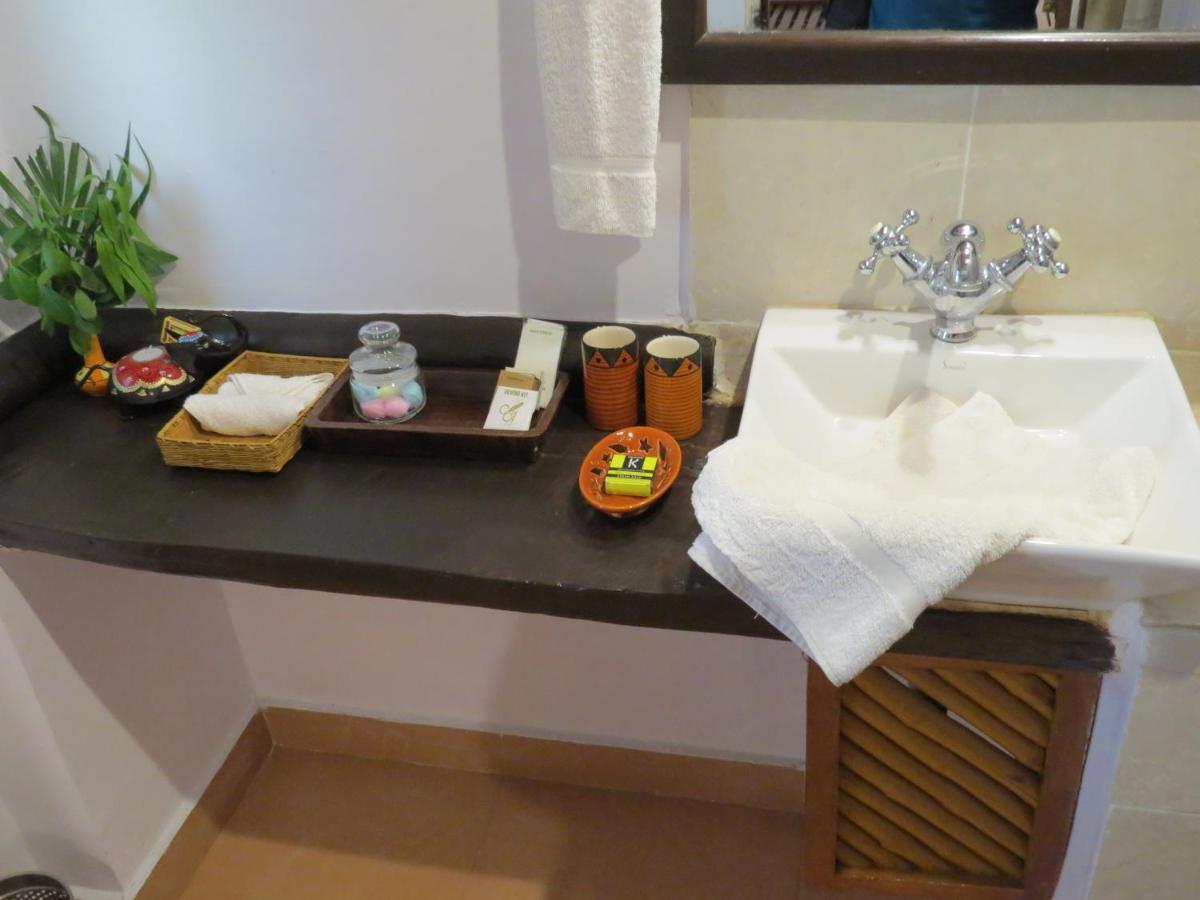 Kanha Jungle Lodge Dhanwār Eksteriør billede
