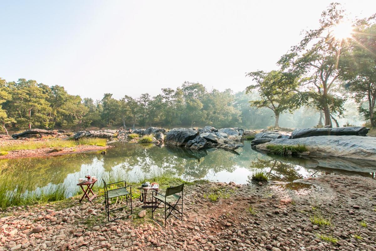 Kanha Jungle Lodge Dhanwār Eksteriør billede